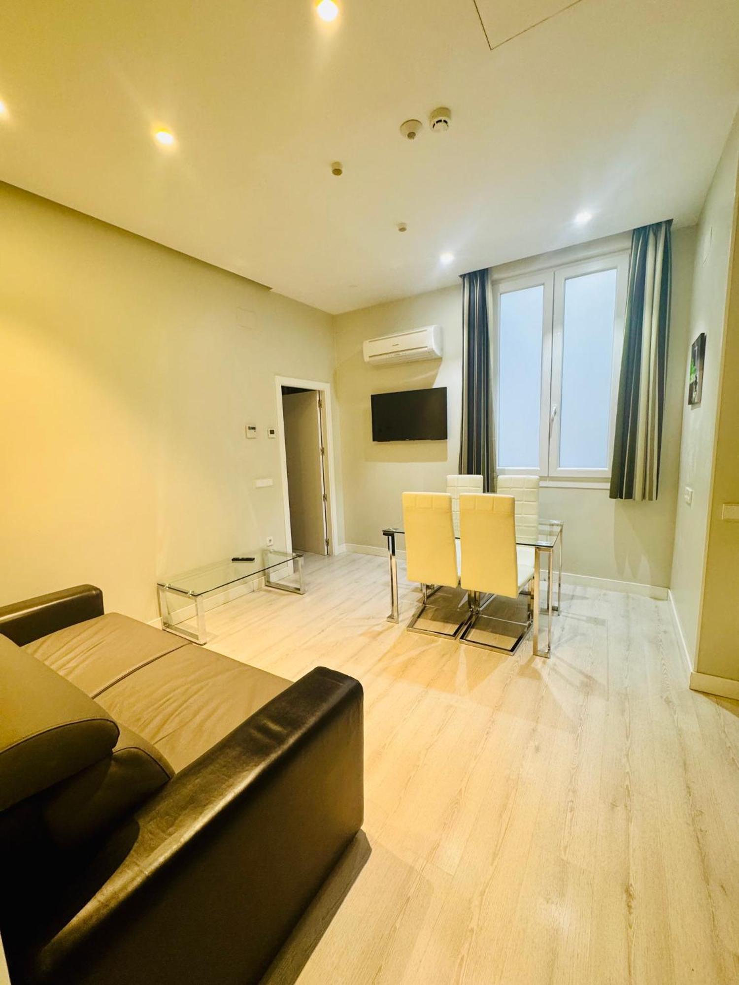 Apartamentos Apolo 마드리드 외부 사진