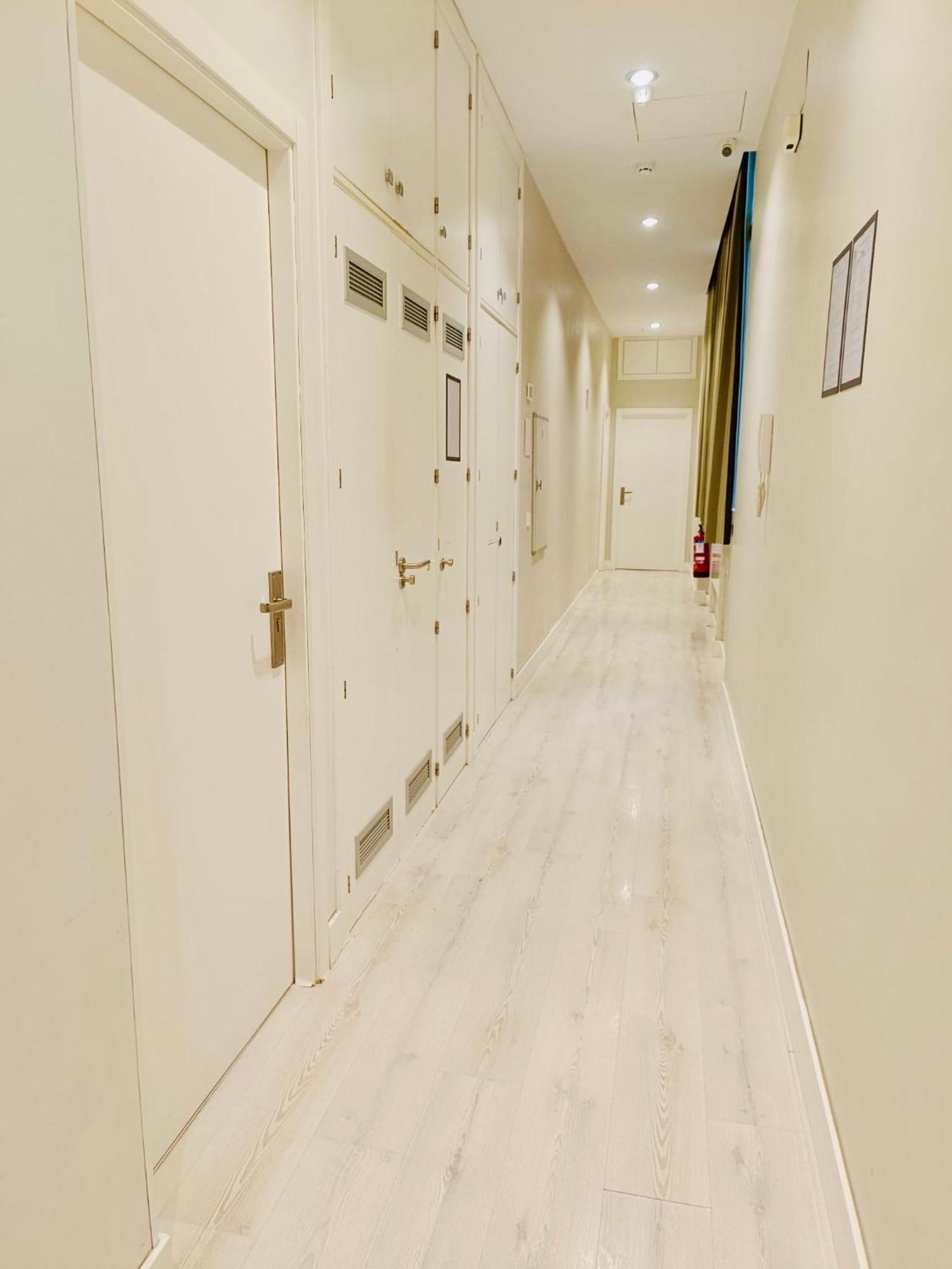 Apartamentos Apolo 마드리드 외부 사진