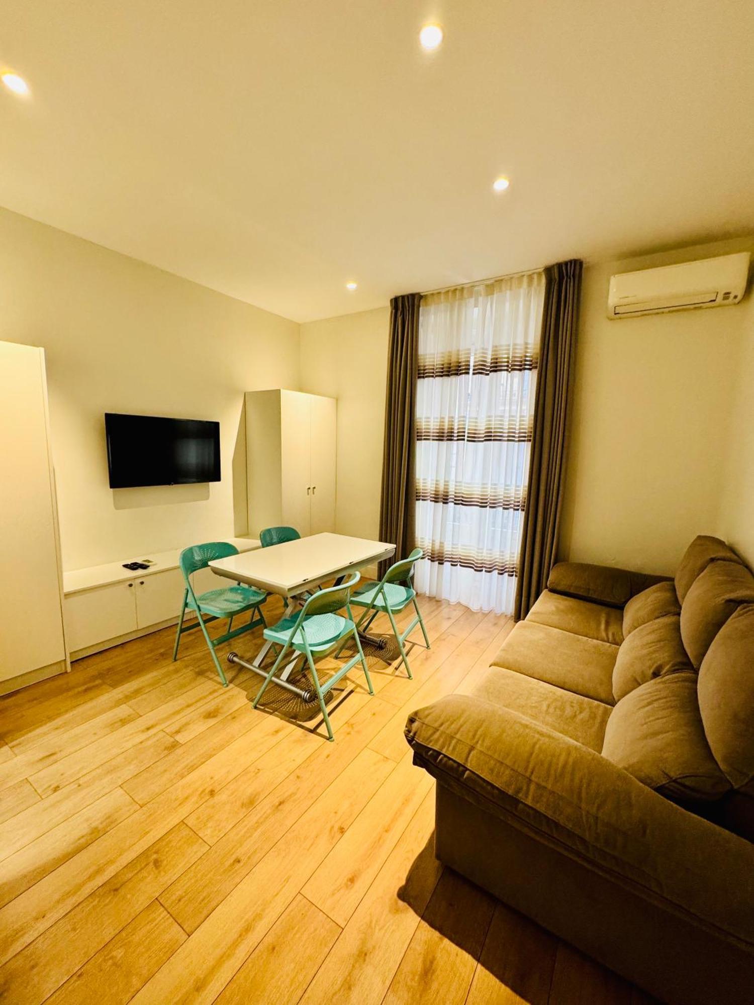 Apartamentos Apolo 마드리드 외부 사진